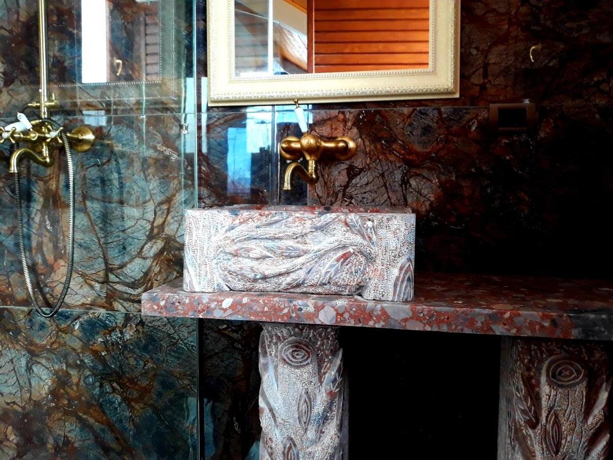 Villa Parku Rinia Korce Bagian luar foto