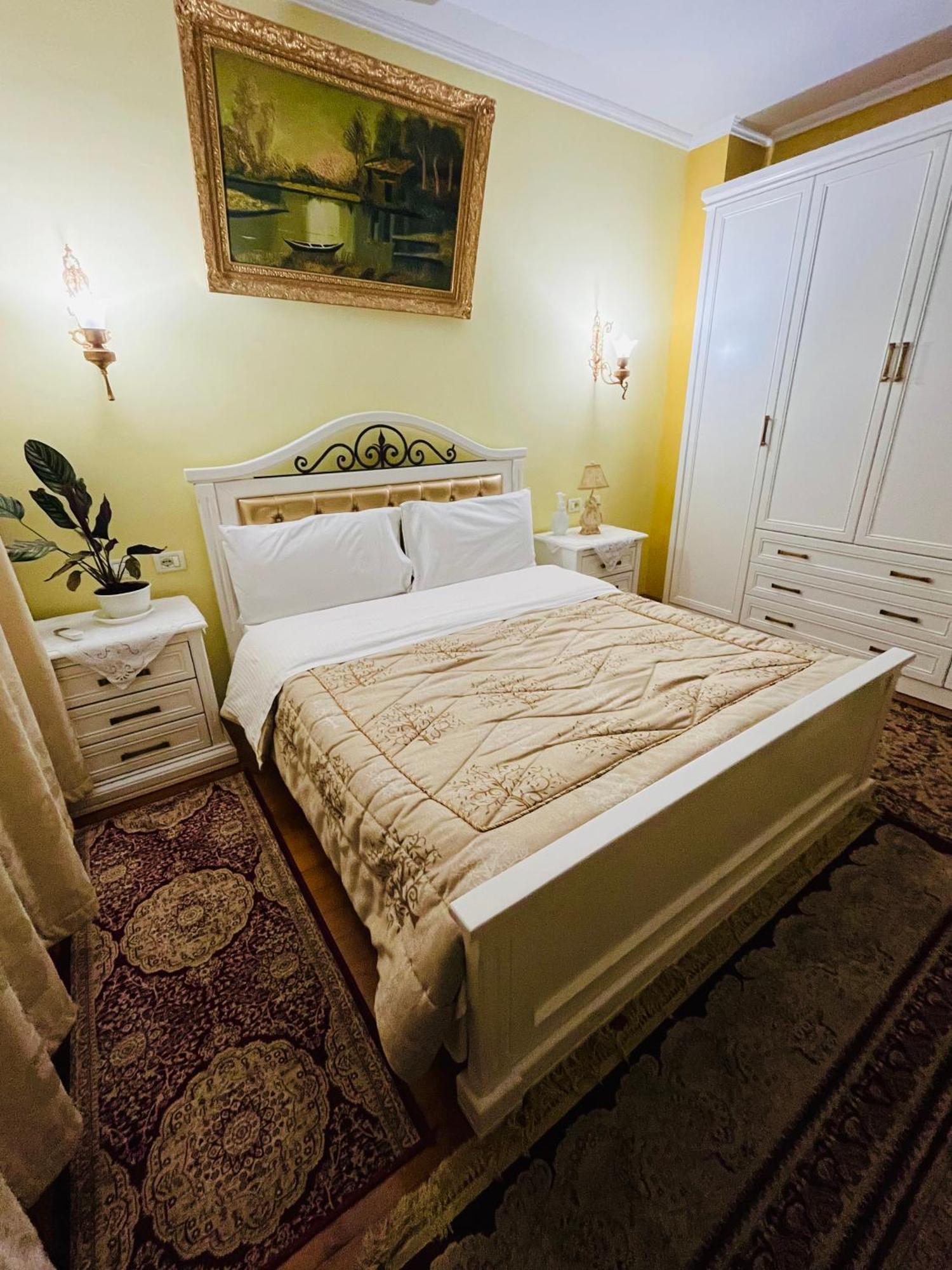 Villa Parku Rinia Korce Bagian luar foto