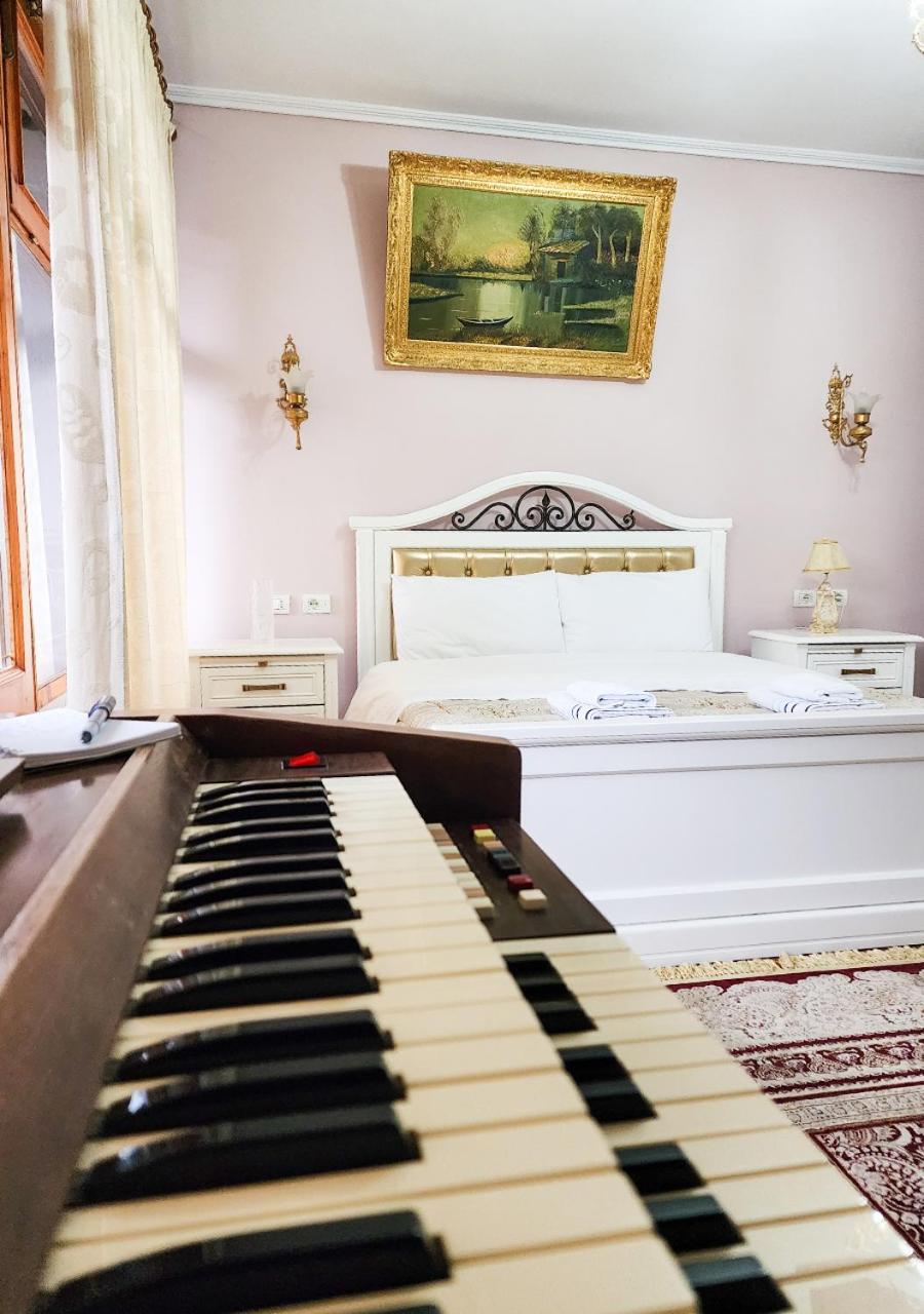 Villa Parku Rinia Korce Bagian luar foto