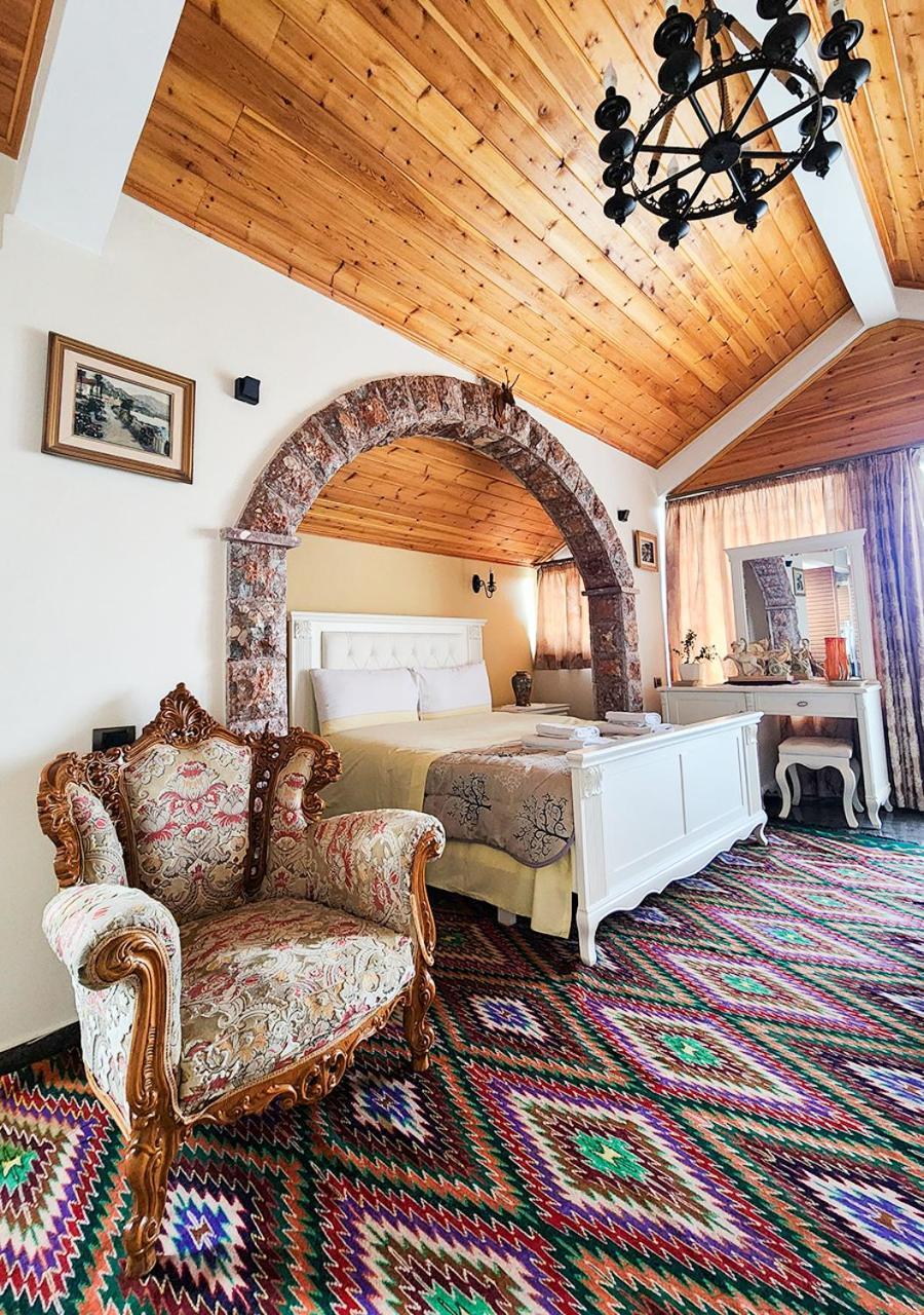 Villa Parku Rinia Korce Bagian luar foto