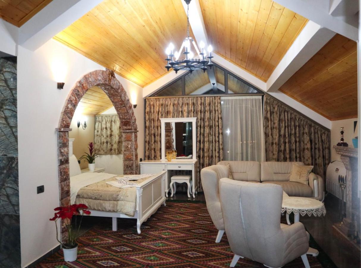 Villa Parku Rinia Korce Bagian luar foto